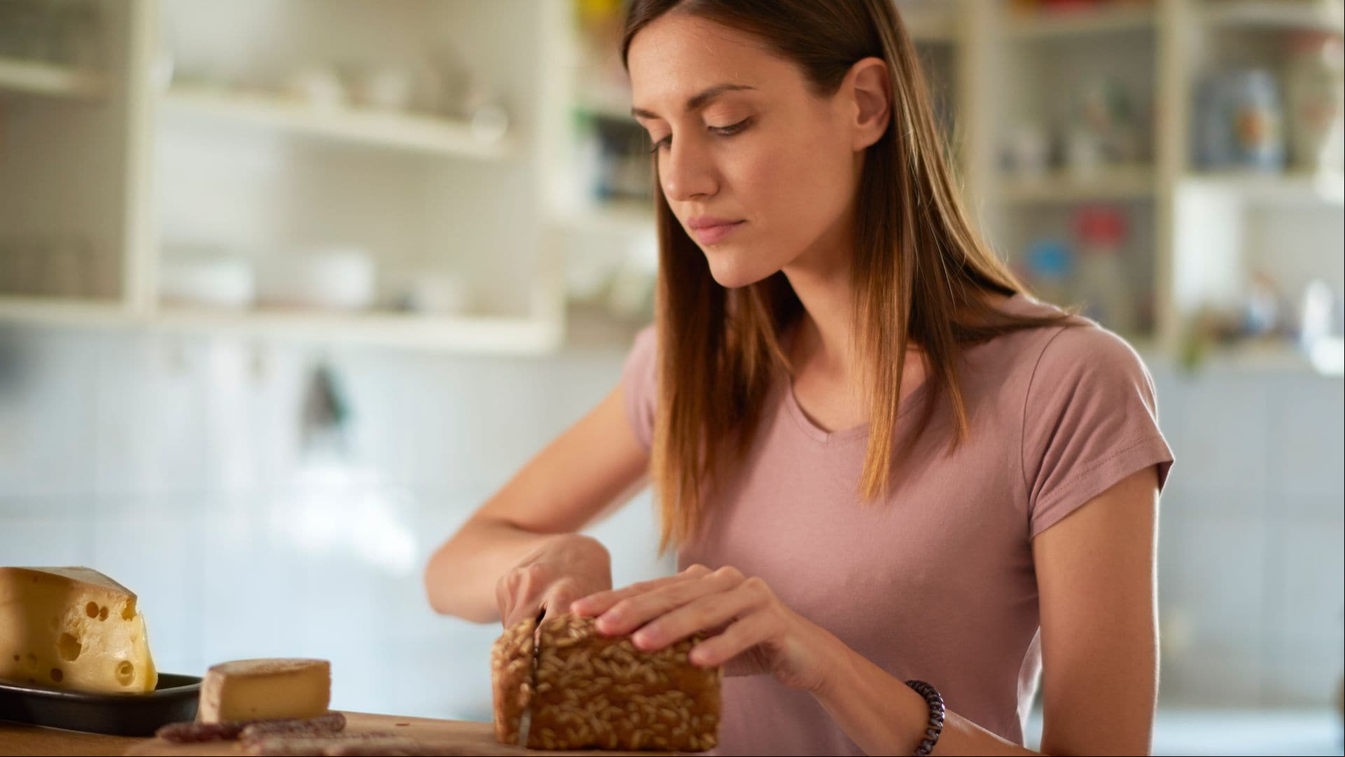Todo lo que necesitas saber sobre la listeria, la bacteria que puede detectarse en algunos alimentos