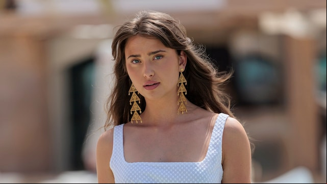 Emma Vanderloo posando para Ablid 
