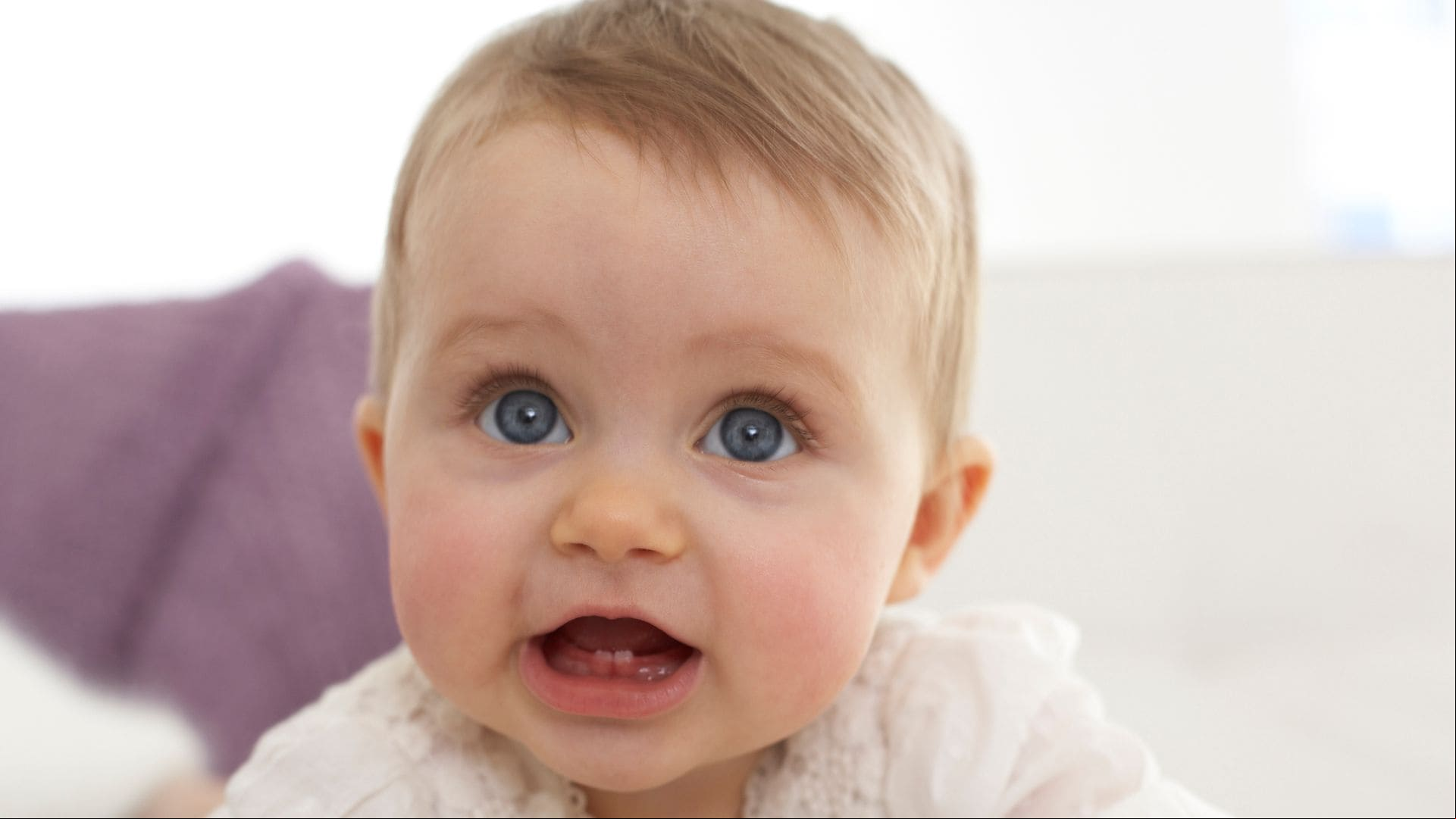 ¿Es verdad que la erupción de los dientes de leche provoca fiebre en el niño?