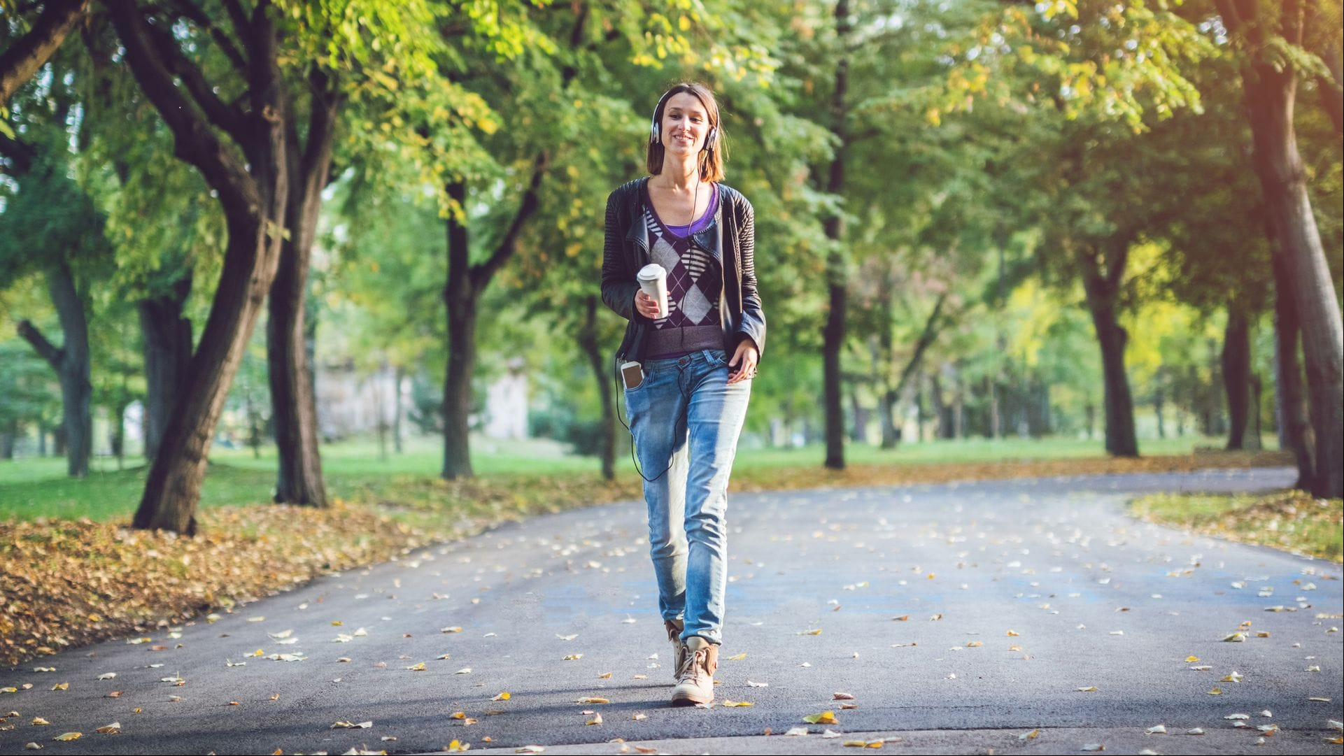 Un ejercicio tan sencillo como caminar puede aliviar los síntomas de las enfermedades reumáticas