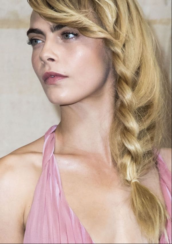 peinados con trenzas cara delevigne