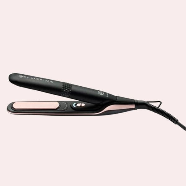 Una plancha de pelo tamaño mini