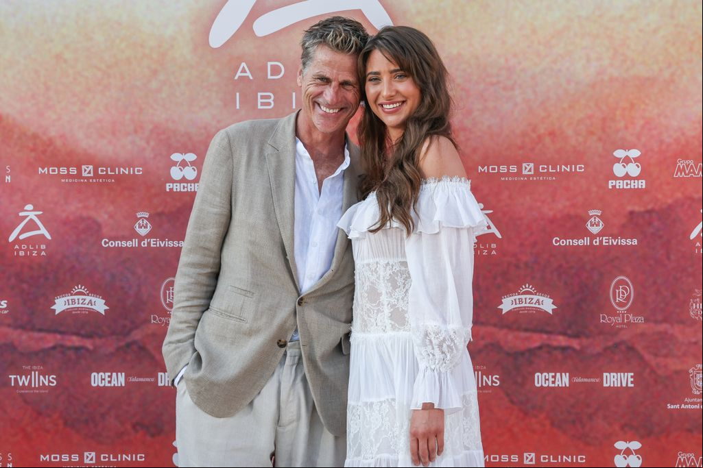Mark Vanderloo y su hija Emma en la pasarela Ablid 