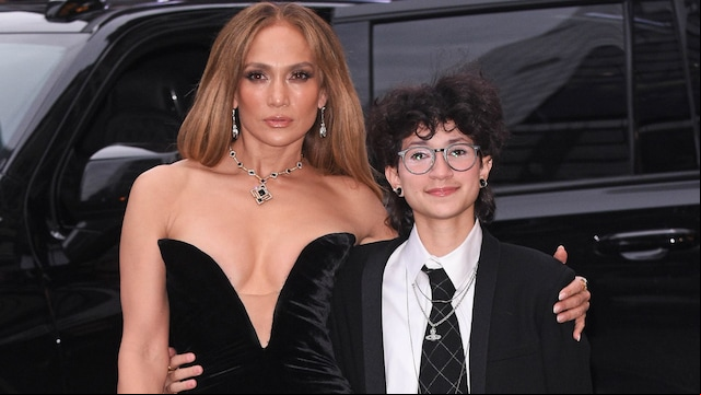 Jennifer Lopez’s Daughter Emme s Divisive Y2K Trend: Just in Time for Summer