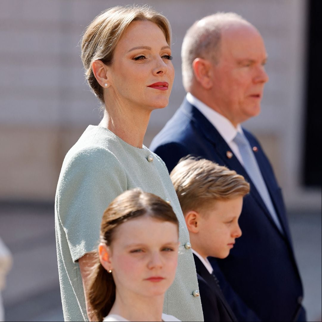 Prince and Princess  their parents in welcoming president and first lady